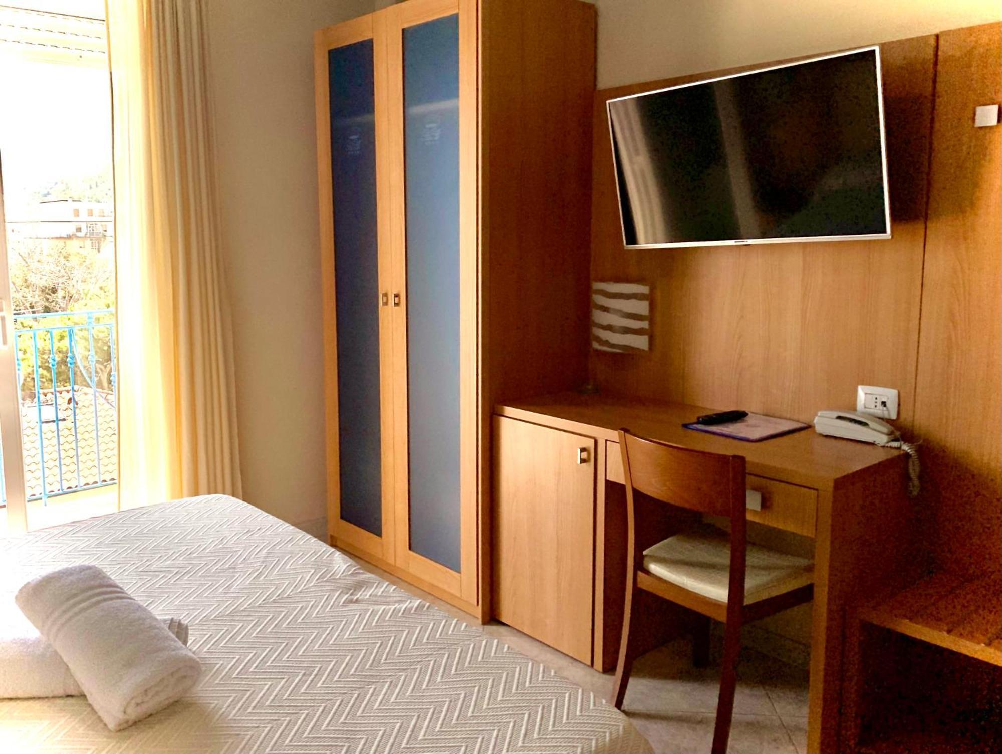 Hotel Ambassador Гроттамаре Номер фото