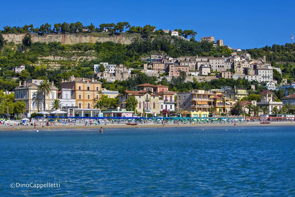 Hotel Ambassador Гроттамаре Экстерьер фото