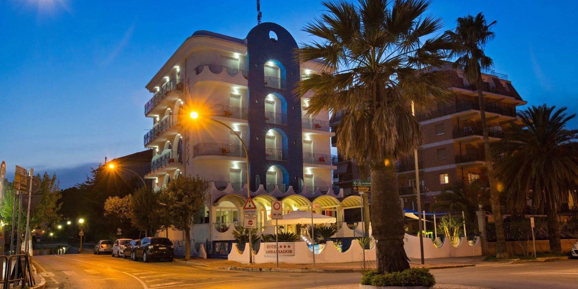 Hotel Ambassador Гроттамаре Экстерьер фото